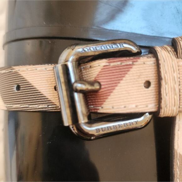 BURBERRY RUBBER NOVA CHECK ROSCOT BELTED RAIN BOOT SIZE 40 (US 9.5) - Picture 11 of 11